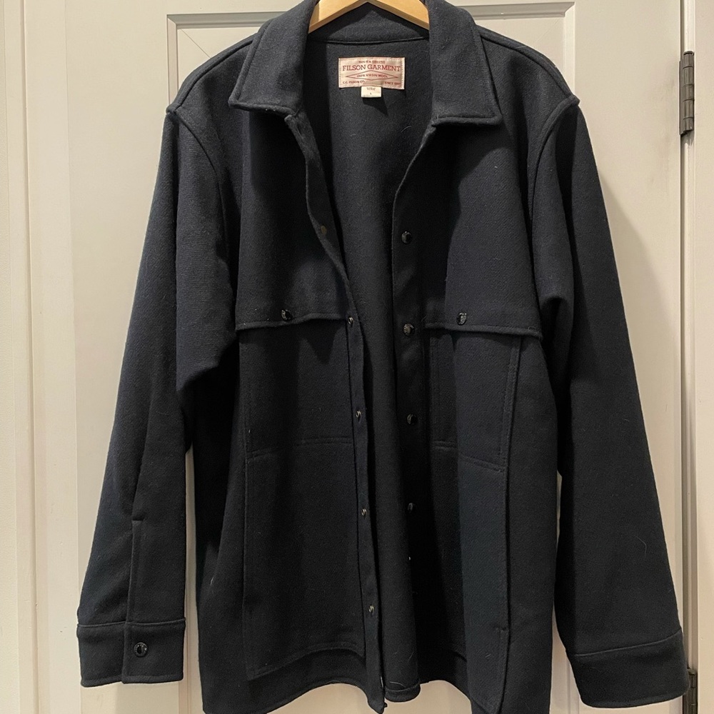 Filson wool shirt jacket, worn once. Navy blue